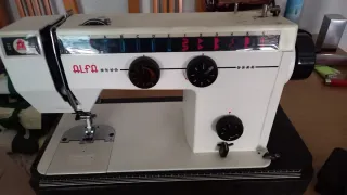 Máquina de coser y bordar