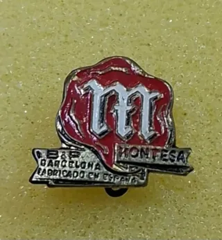 Pin insignia aguja Montesa Barcelona años 1960s