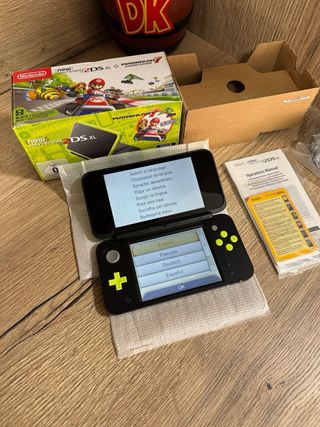 New Nintendo 2DS XL Edición Mario Kart + pokemon