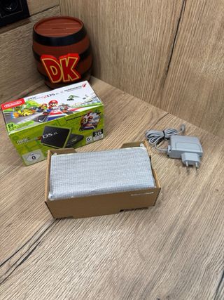 New Nintendo 2DS XL Edición Mario Kart + pokemon