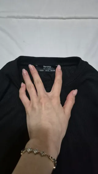 Top Bershka Negro Manga Larga