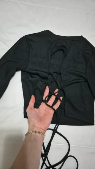 Top Bershka Negro Manga Larga