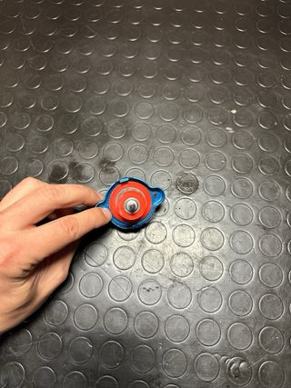 Tappo radiatore 4MX con termometro 1.8 bar