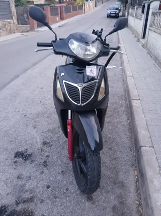 Moto Scooter Negra
