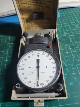 Medidor de revoluciones antiguo