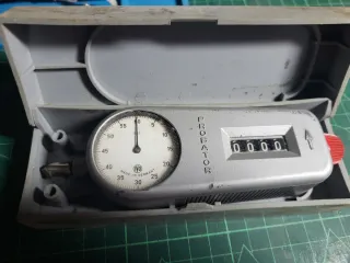 Medidor de revoluciones antiguo