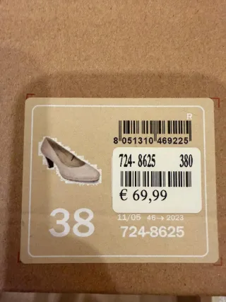 Zapatos de tacón beige