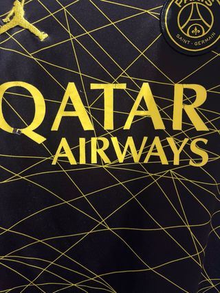 Camiseta Jordan PSG Negra y Amarilla