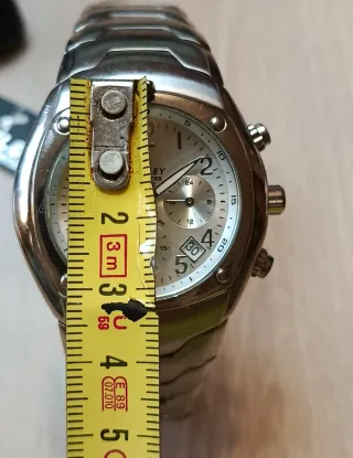 Reloj Nowley Cronógrafo Plateado.