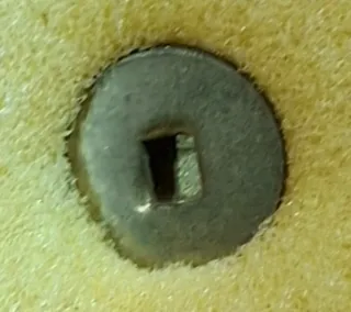 Pin insignia para ojal El Almendrito El Almendro