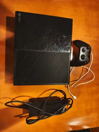 Xbox One Nera + Controller jose