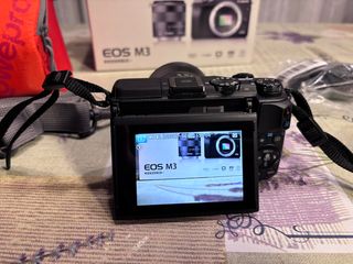 Canon EOS M3 Cámara Mirrorless + Funda + SD