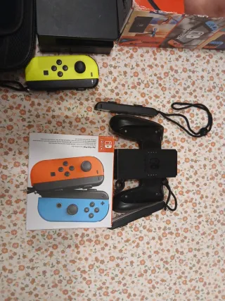 Nintendo Switch + Accesorios(3er mando aparte)