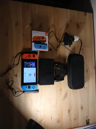 Nintendo Switch + Accesorios(3er mando aparte)