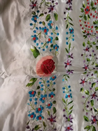 Elegante Manton de Manila.