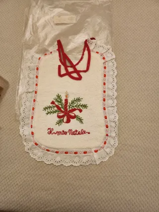 Bavaglino Natalizio Ricamato