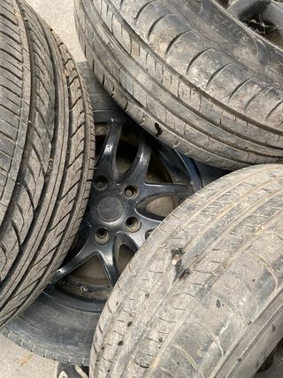 Llantas Kia Carnival