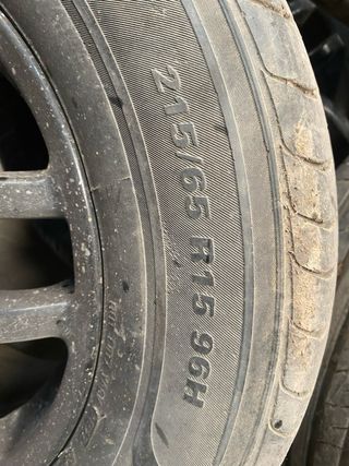 Llantas Kia Carnival