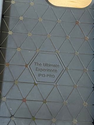 Funda iPhone 13 Pro Negra Estilo Carbono