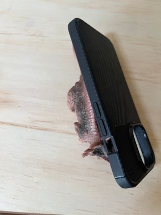 Funda iPhone 13 Pro Negra Estilo Carbono