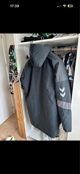 Chaquetón Betis Hummel Negro/Gris Talla XXL