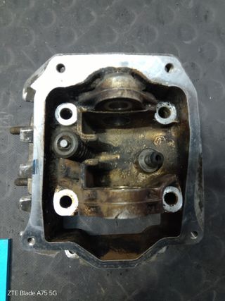 Testata Piaggio Liberty ET4 Vespa 125 senza valvol