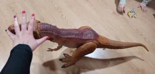 Dinosaurio T-Rex grande marrón