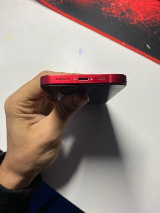 iPhone 13 128GB Rojo - Pantalla Rota