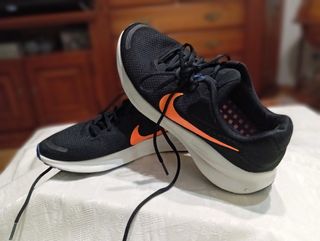 Zapatillas Nike Running Negras Naranja