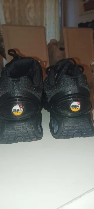 Zapatillas Nike DN Negras