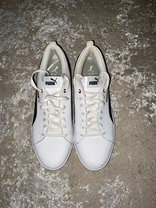 Zapatillas Puma Blancas y Negras