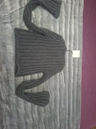 Jersey Bershka gris manga larga