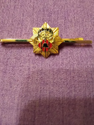 Pisacorbatas Vintage Estrella Corona Roja REBAJADO