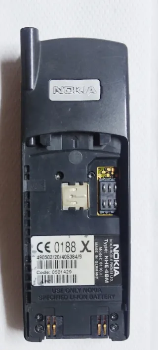 Telefono Nokia 8110 nero