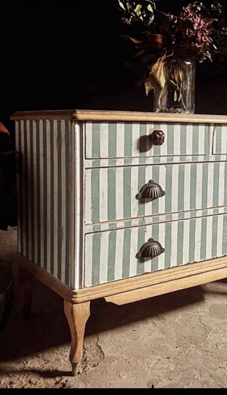 Comodino vintage a due cassetti