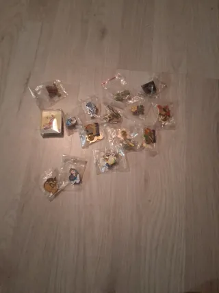 Lote de Pines Coleccionables