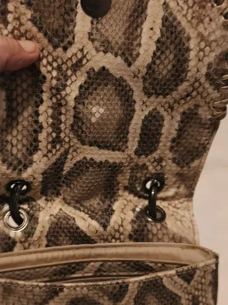 Bolsito bandolera piel serpiente