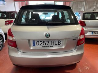 Skoda Fabia 2011 gasolina etiqueta C. Muy cuidado