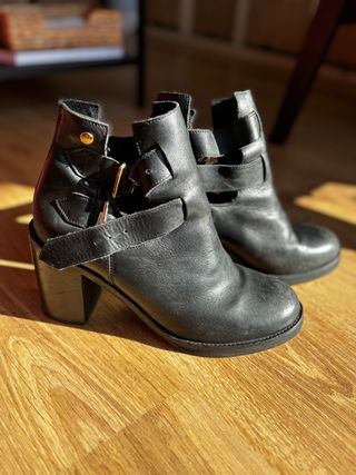 Botines negros tacón ancho hebillas