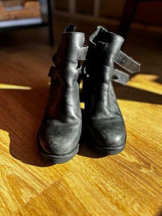 Botines negros tacón ancho hebillas