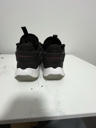 Jordan Luka II Negro/Rojo