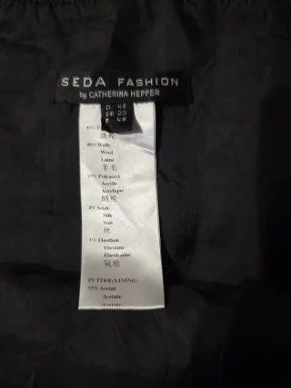 Conjunto Chaqueta y Falda