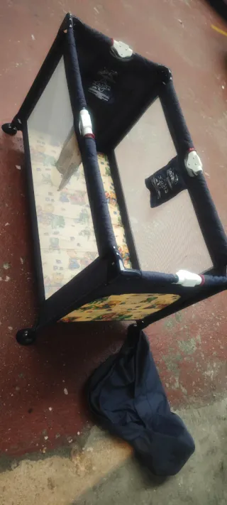 Cuna de viaje plegable