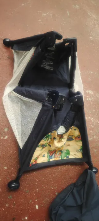 Cuna de viaje plegable