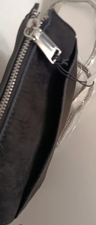 Bolso de fiesta negro con pedrería