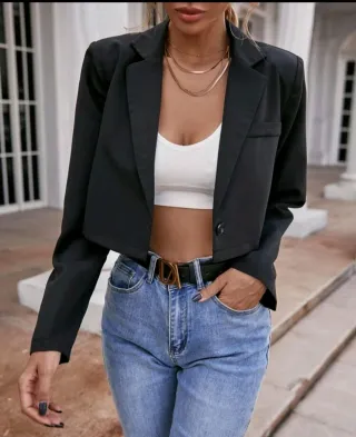 Blazer crop negra