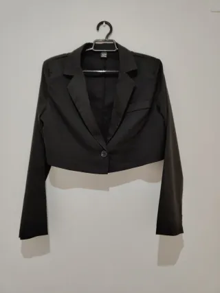 Blazer crop negra