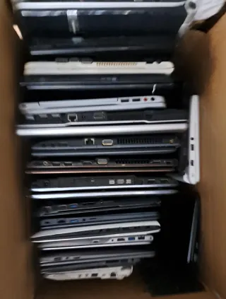 SUPER LOTE 80 ORDENADORES PORTÁTILES. URGE VENTA !