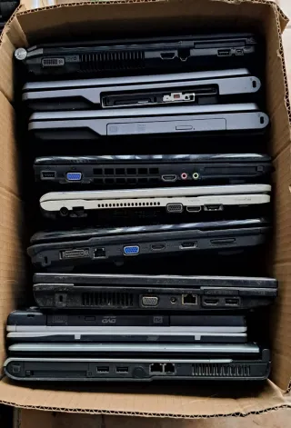 SUPER LOTE 80 ORDENADORES PORTÁTILES. URGE VENTA !