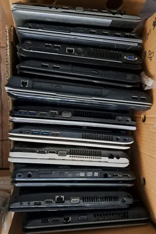 SUPER LOTE 80 ORDENADORES PORTÁTILES. URGE VENTA !